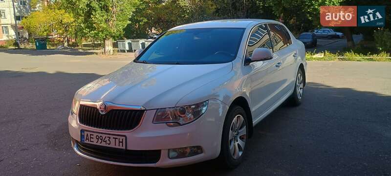 Лифтбек Skoda Superb 2009 в 