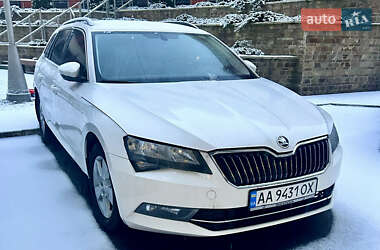 Универсал Skoda Superb 2015 в Киеве