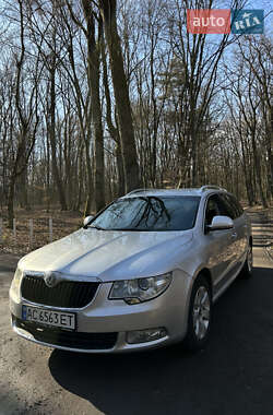 Универсал Skoda Superb 2010 в Луцке