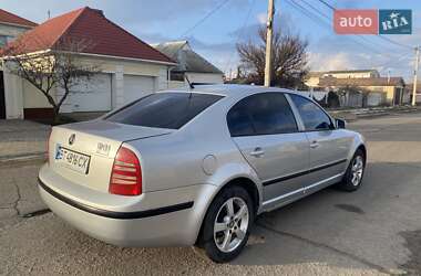 Лифтбек Skoda Superb 2002 в Николаеве