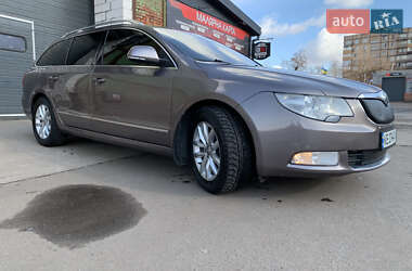 Универсал Skoda Superb 2011 в Кривом Роге