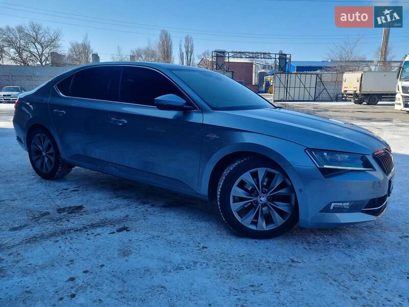 Лифтбек Skoda Superb 2017 в Кременчуге