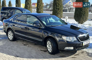 Лифтбек Skoda Superb 2010 в Сарнах