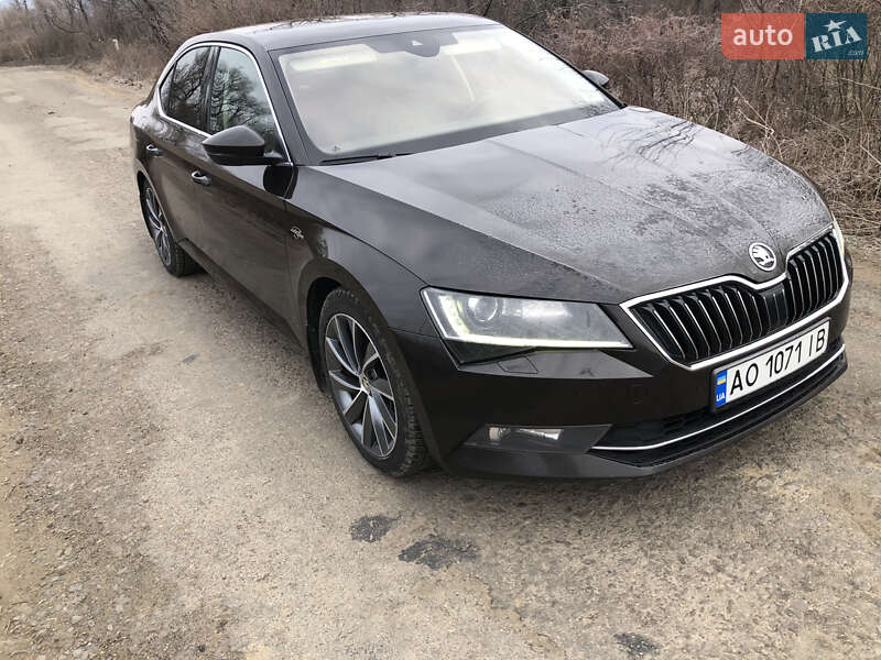Лифтбек Skoda Superb 2017 в Перечине