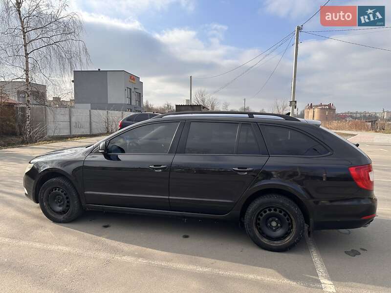 Универсал Skoda Superb 2013 в Ровно