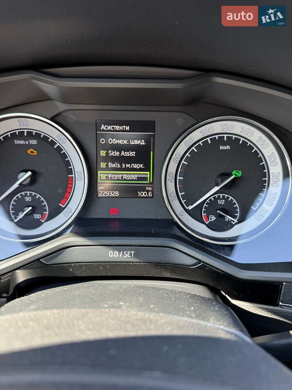 Универсал Skoda Superb 2019 в Кривом Роге