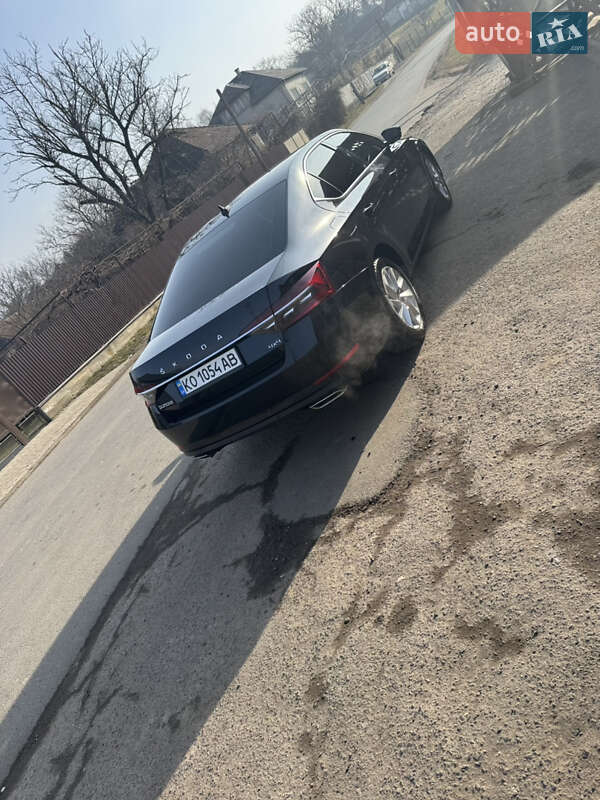 Лифтбек Skoda Superb 2019 в Мукачево