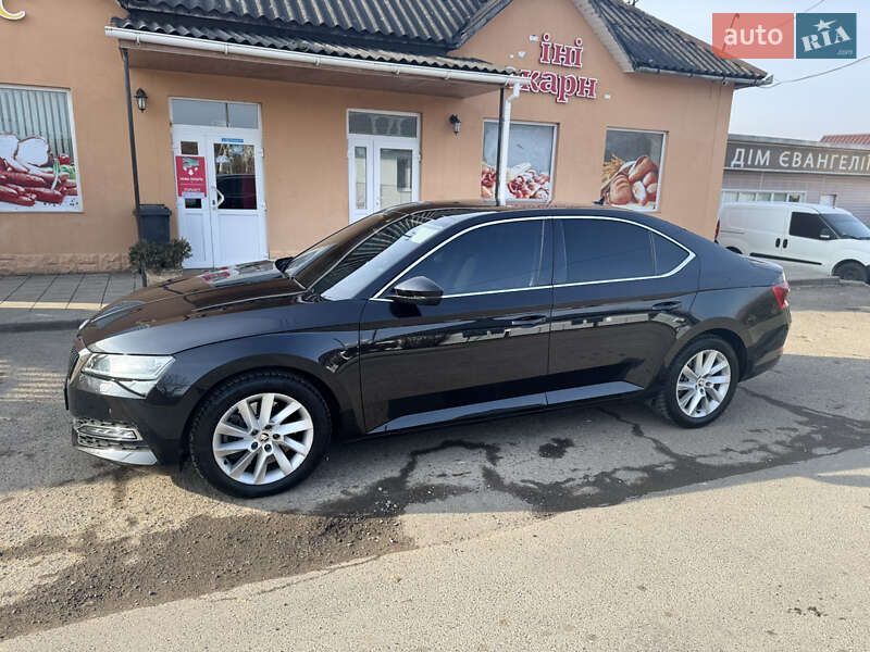 Лифтбек Skoda Superb 2019 в Мукачево
