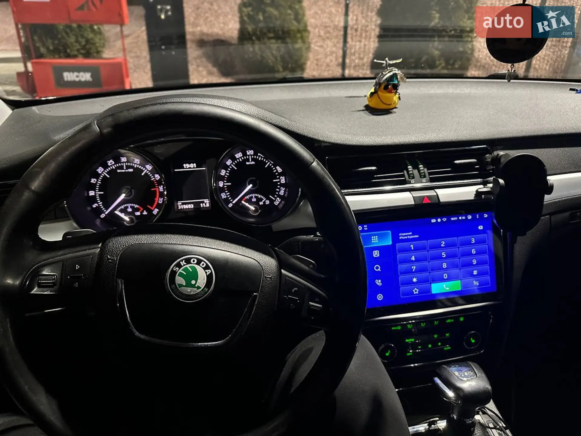 2010 Skoda Superb - мініатюра 19