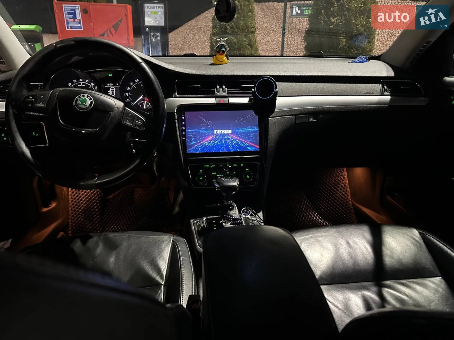 2010 Skoda Superb - мініатюра 21