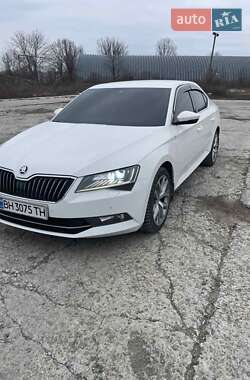 Лифтбек Skoda Superb 2017 в 