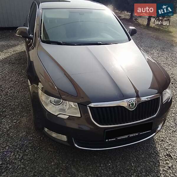 Ліфтбек Skoda Superb 2011 в Луцьку