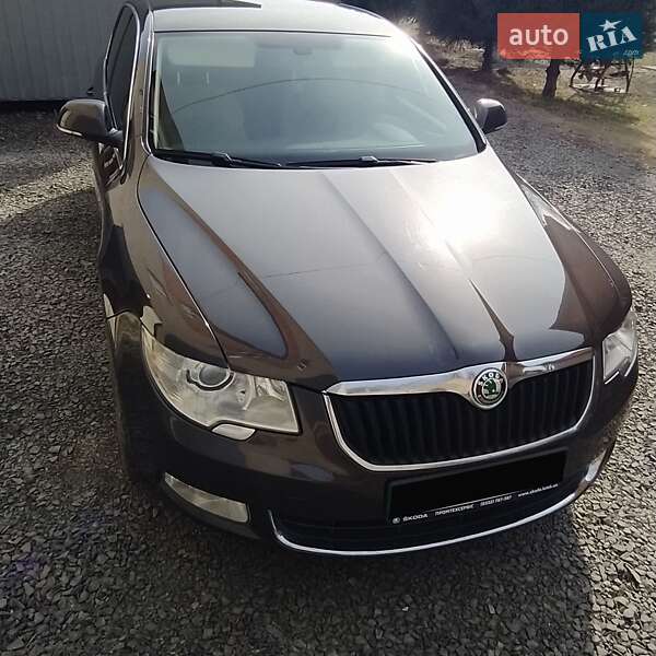 Skoda Superb 2011
