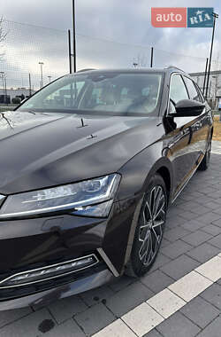 Универсал Skoda Superb 2019 в 