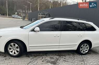 Універсал Skoda Superb 2011 в Дрогобичі