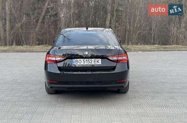 Лифтбек Skoda Superb 2018 в 