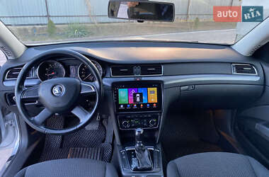 Ліфтбек Skoda Superb 2013 в Червонограді