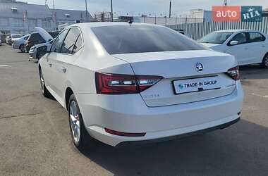 Лифтбек Skoda Superb 2019 в Киеве