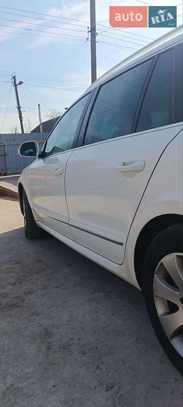 Универсал Skoda Superb 2010 в Барышевке