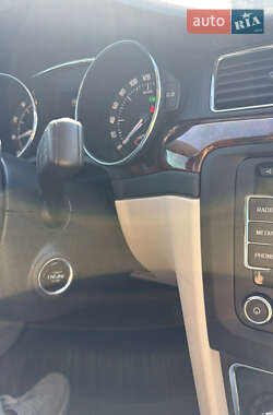 Универсал Skoda Superb 2012 в 