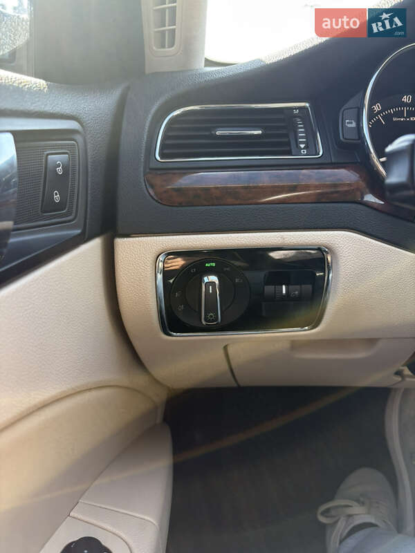 Универсал Skoda Superb 2012 в Харькове