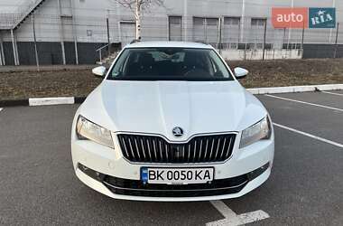 Универсал Skoda Superb 2017 в 