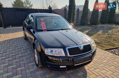 Лифтбек Skoda Superb 2004 в Луцке