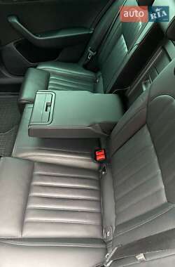 Універсал Skoda Superb 2018 в 