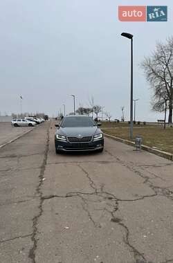 Універсал Skoda Superb 2018 в 