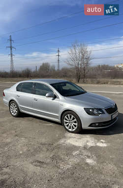 Лифтбек Skoda Superb 2013 в Кривом Роге