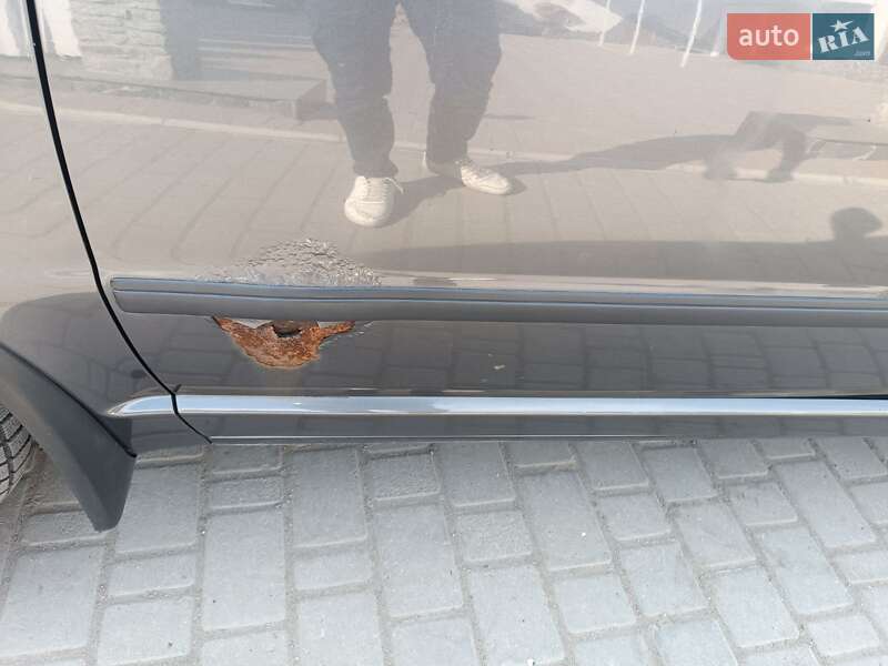 Лифтбек Skoda Superb 2004 в Новой Ушице