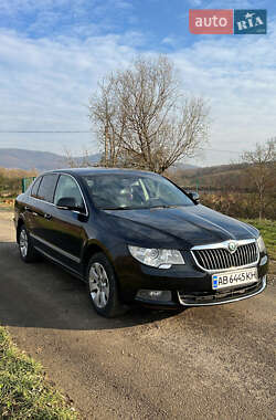 Лифтбек Skoda Superb 2011 в 
