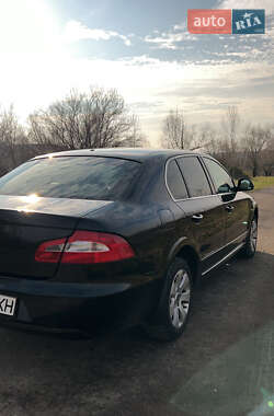 Лифтбек Skoda Superb 2011 в 