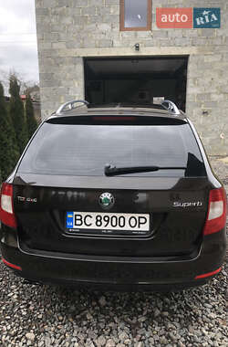 Універсал Skoda Superb 2013 в 