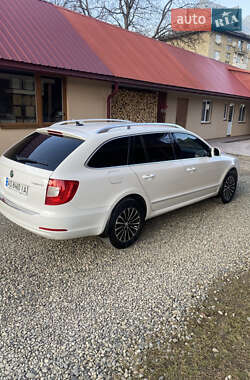 Универсал Skoda Superb 2012 в Тячеве