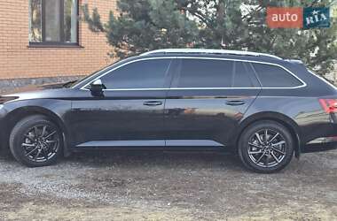 Универсал Skoda Superb 2018 в 
