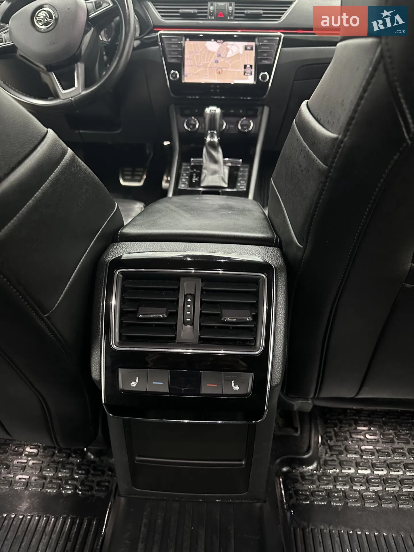 2016 Skoda Superb - мініатюра 8