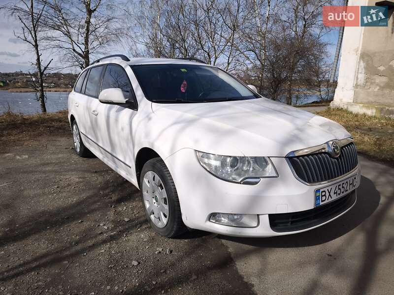 Універсал Skoda Superb 2012 в Шепетівці