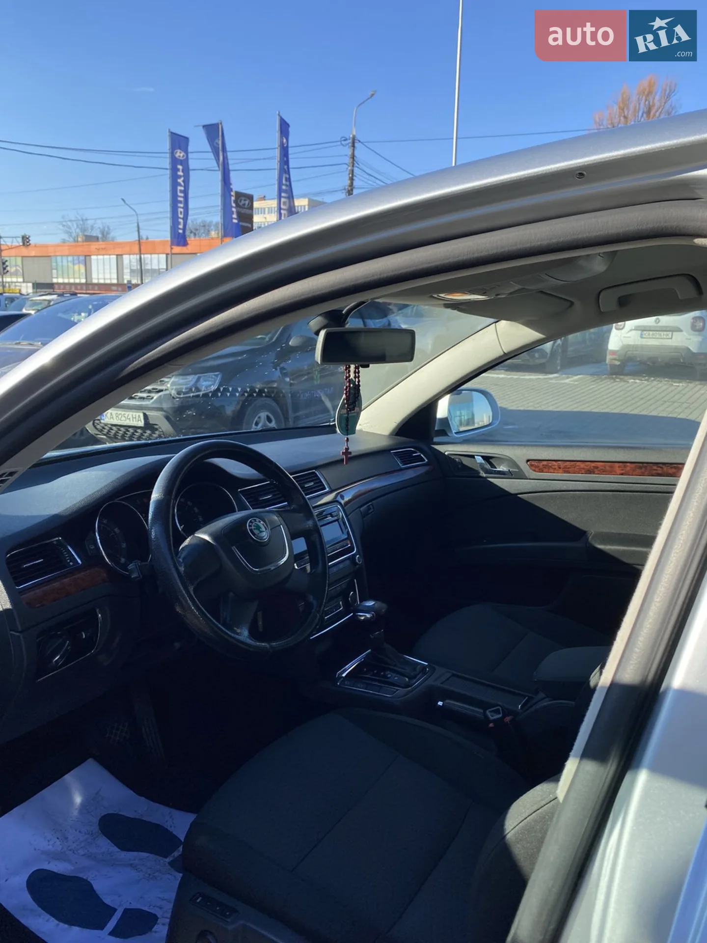 2010 Skoda Superb - мініатюра 11