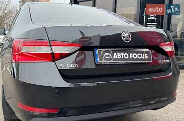 Лифтбек Skoda Superb 2016 в 