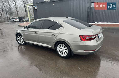 Лифтбек Skoda Superb 2016 в Самборе