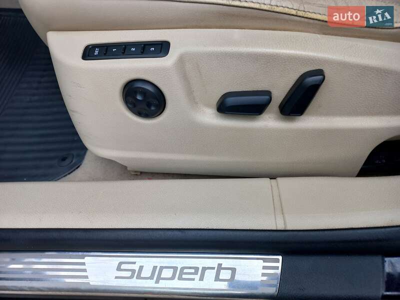 Универсал Skoda Superb 2010 в Шумске