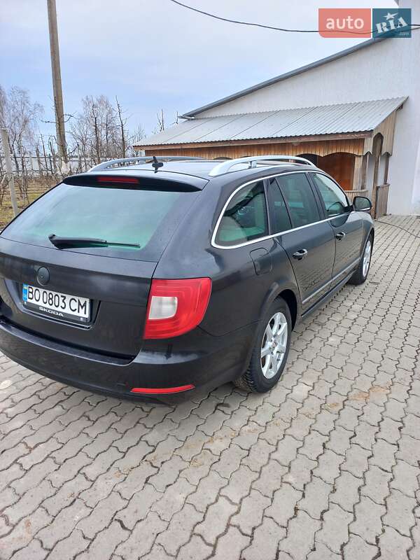 Универсал Skoda Superb 2010 в Шумске