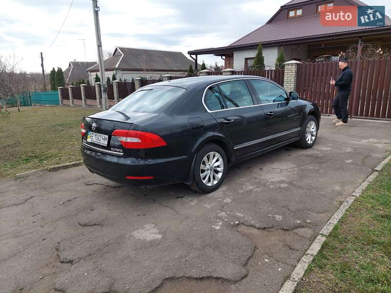 Лифтбек Skoda Superb 2013 в Кривом Роге