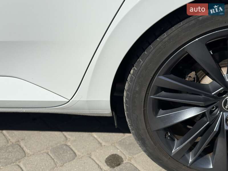 Універсал Skoda Superb 2020 в Хмельницькому