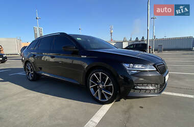 Універсал Skoda Superb 2020 в 