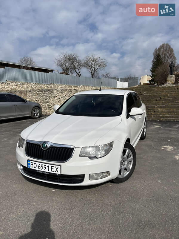Ліфтбек Skoda Superb 2013 в Тернополі
