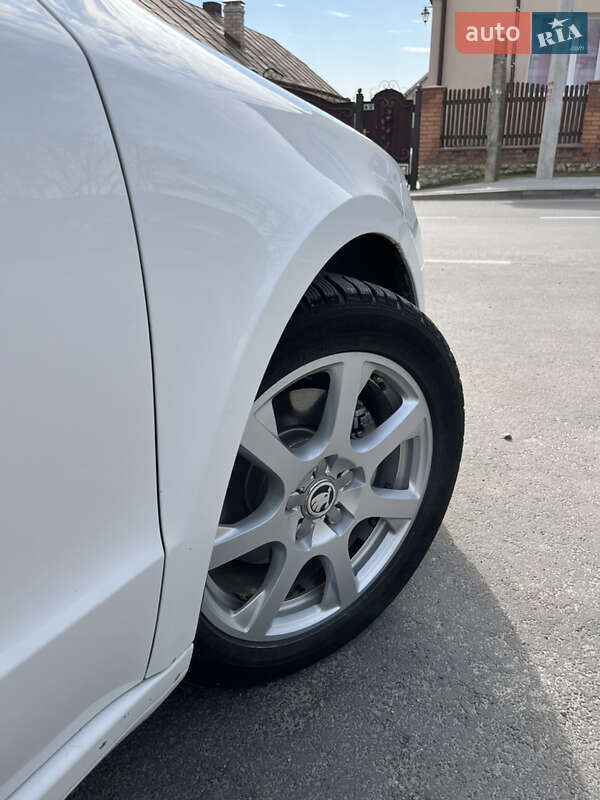 Ліфтбек Skoda Superb 2013 в Тернополі