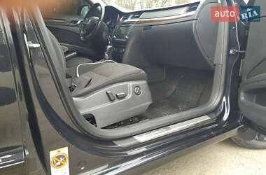 Лифтбек Skoda Superb 2013 в 