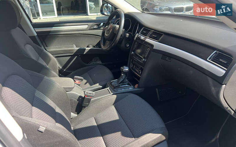 Универсал Skoda Superb 2012 в Черновцах